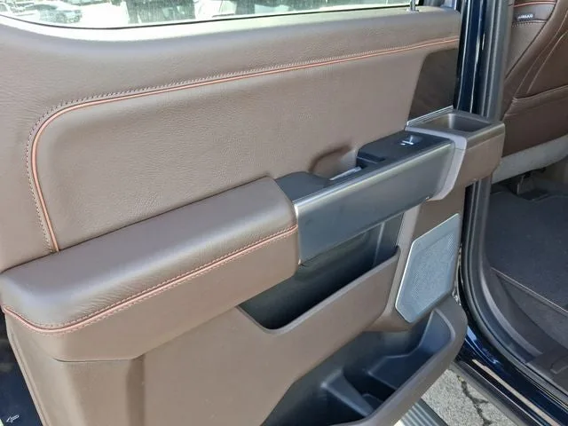 2023 Ford F-450SD King Ranch DRW photo 9