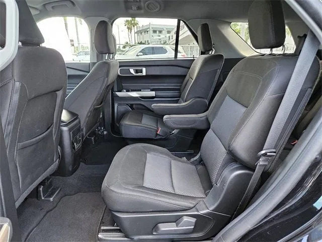 2023 Ford Explorer XLT photo 6