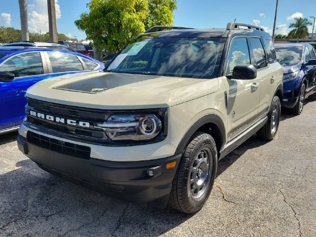 2024 Ford Bronco Black Diamond photo 32