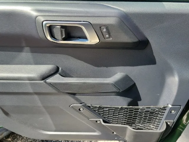 2025 Ford Bronco Outer Banks photo 15