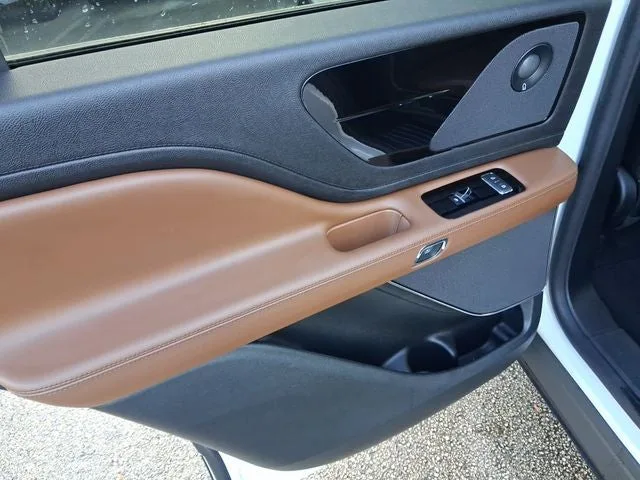 2024 Lincoln Aviator Reserve Premium photo 9
