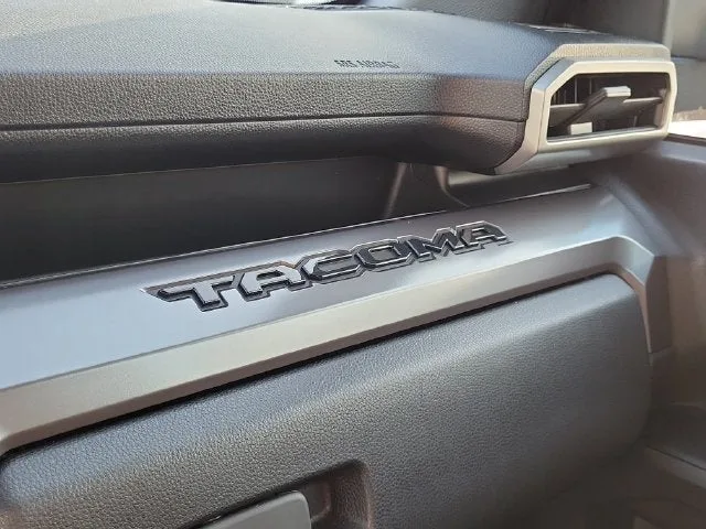 2025 Toyota Tacoma SR5 photo 26