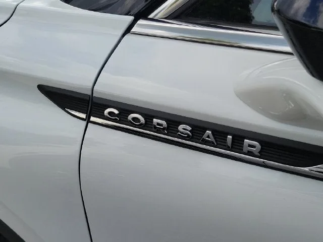 2025 Lincoln Corsair Premiere photo 7