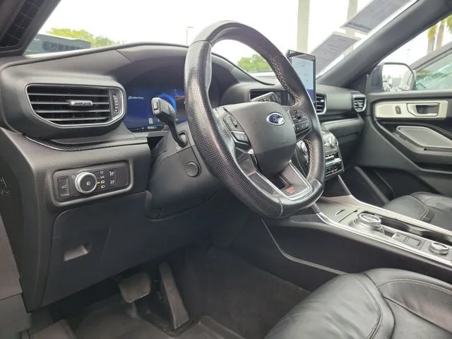 2020 Ford Explorer ST photo 8