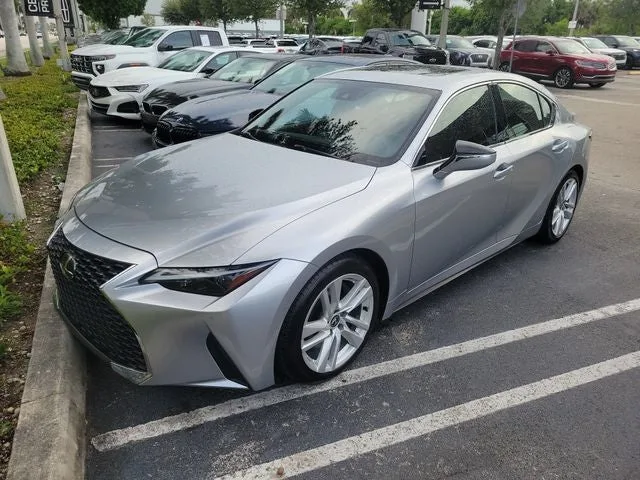 2025 Lexus IS 300 photo 16