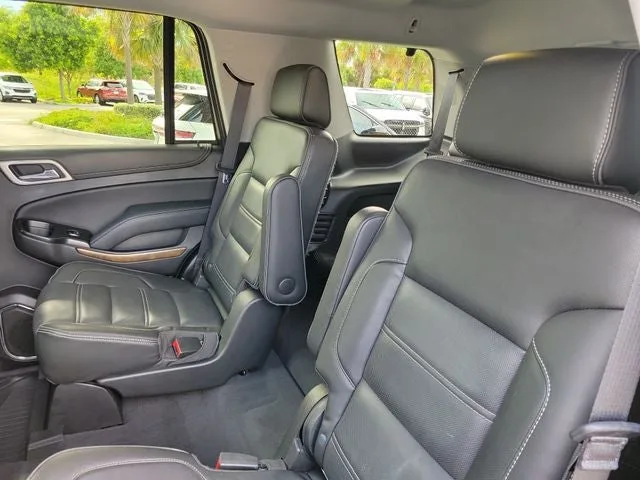 2020 GMC Yukon Denali photo 14