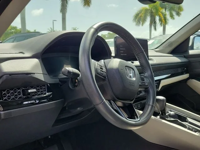 2023 Honda Accord Hybrid EX-L photo 9