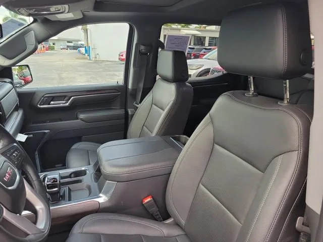 2023 GMC Sierra 1500 SLT photo 11