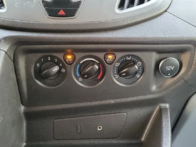 2015 Ford Transit-250 Base photo 30