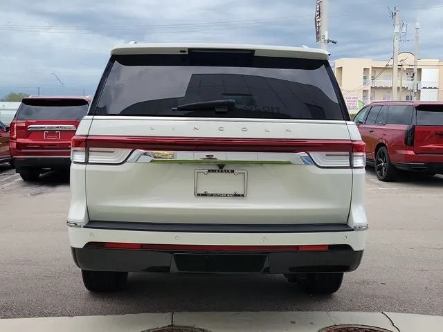 2022 Lincoln Navigator Reserve photo 5