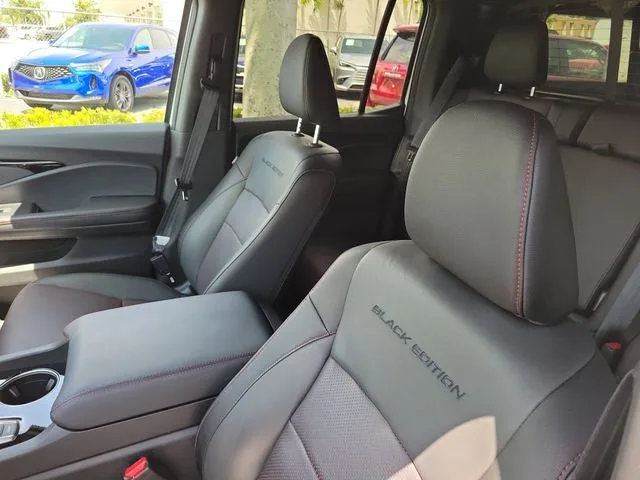 2025 Honda Ridgeline Black Edition photo 9