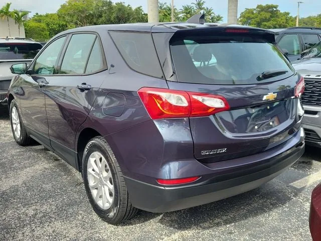 2019 Chevrolet Equinox LS photo 4