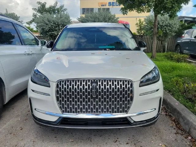 2024 Lincoln Corsair Premiere photo 2