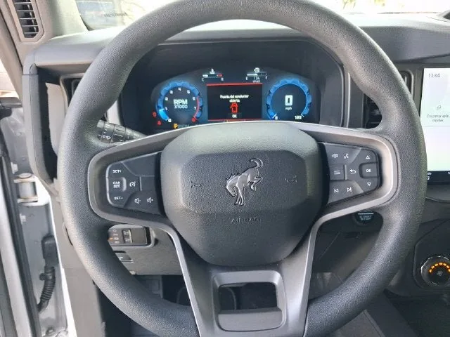 2025 Ford Bronco Base photo 15