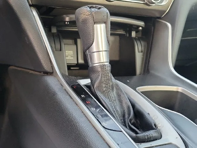 2018 Honda Accord LX photo 24