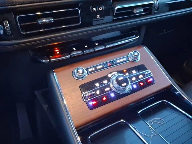 2023 Lincoln Aviator Reserve Premium photo 18