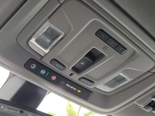 2021 Chevrolet Silverado 1500 LTZ photo 31
