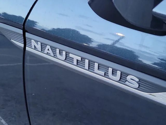2023 Lincoln Nautilus Reserve photo 8