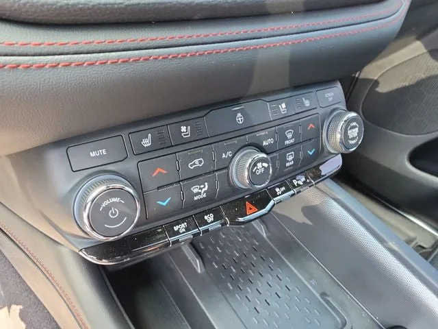 2026 Dodge Durango GT Plus HEMI V8 photo 22