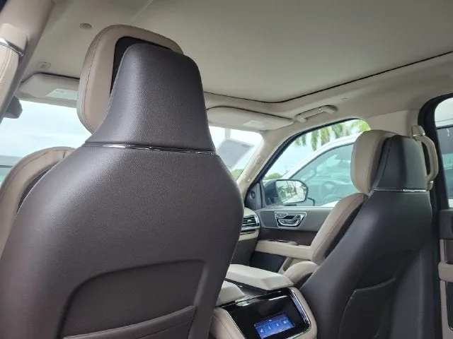 2023 Lincoln Navigator Reserve photo 10