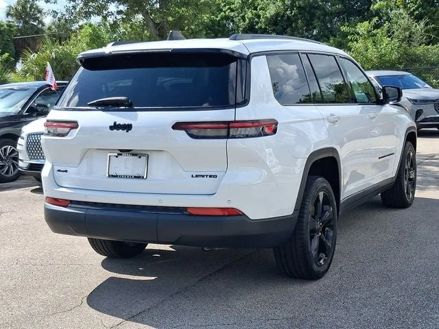 2024 Jeep Grand Cherokee L Limited photo 4