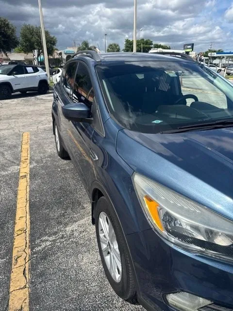 2018 Ford Escape SE photo 2