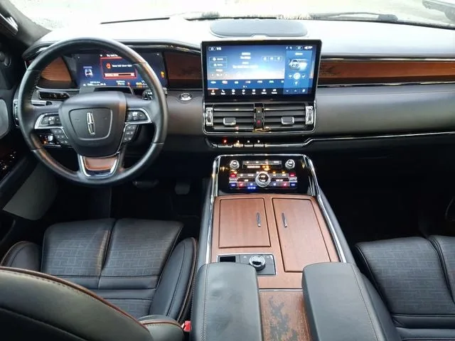 2023 Lincoln Navigator Black Label photo 7