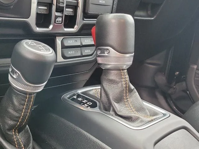 2022 Jeep Wrangler Unlimited Sahara High Altitude photo 27