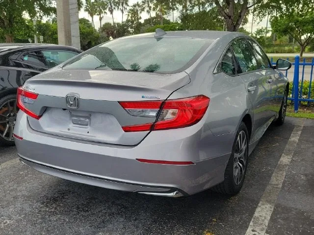 2018 Honda Accord Hybrid Base photo 3