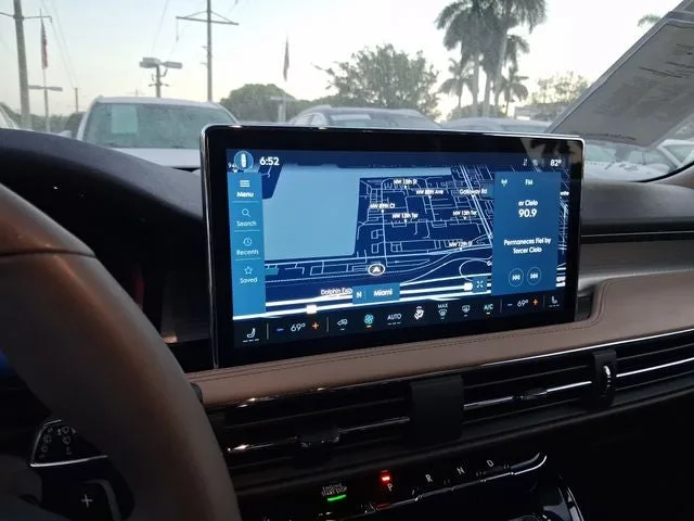 2024 Lincoln Corsair Premiere photo 18