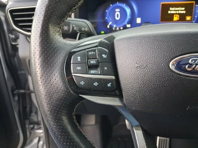 2022 Ford Explorer ST photo 15
