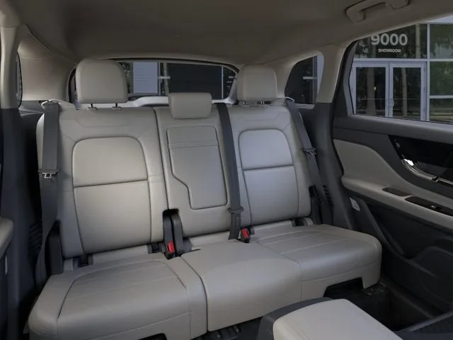 2026 Lincoln Corsair Premiere photo 11