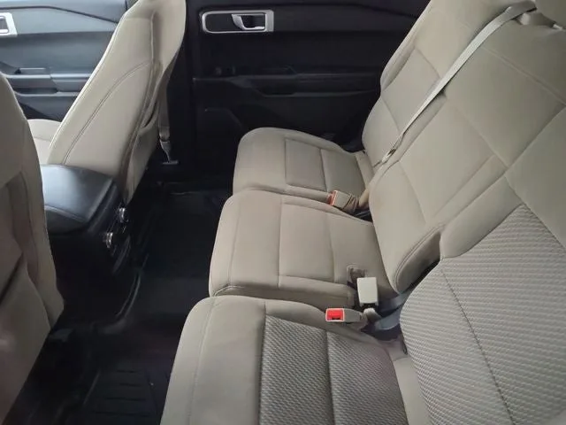 2021 Ford Explorer Base photo 13