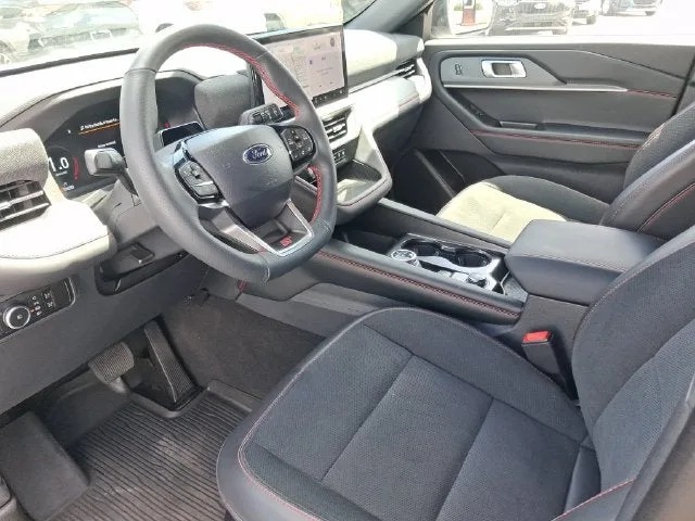 2026 Ford Explorer ST photo 11