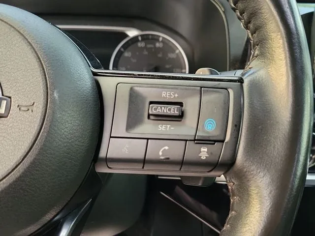 2022 Nissan Pathfinder SL photo 18