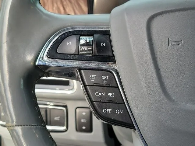 2018 Lincoln Navigator L Reserve photo 23