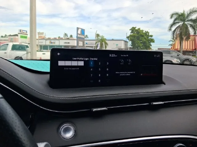 2024 Genesis GV70 2.5T photo 18