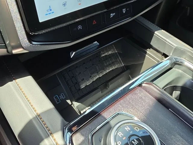 2024 Ford Expedition Max Platinum photo 26