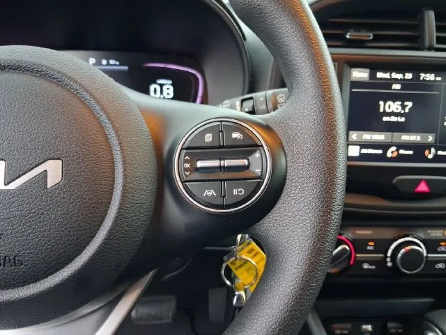 2023 Kia Soul LX photo 18