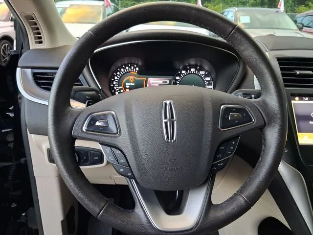 2019 Lincoln MKC Standard photo 15