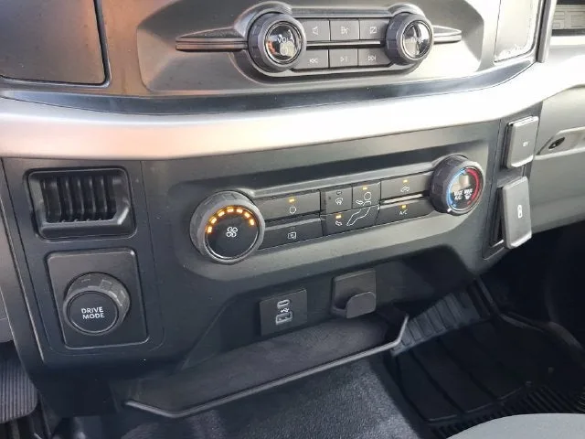 2022 Ford F-150 XL photo 19