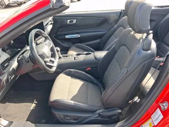 2025 Ford Mustang EcoBoost photo 7