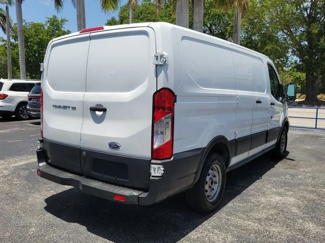 2017 Ford Transit-150 Base photo 3