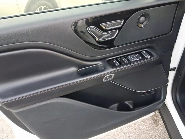 2021 Lincoln Aviator Reserve Premium photo 14