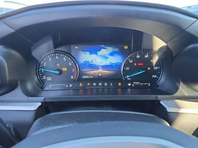 2023 Ford Explorer XLT photo 18