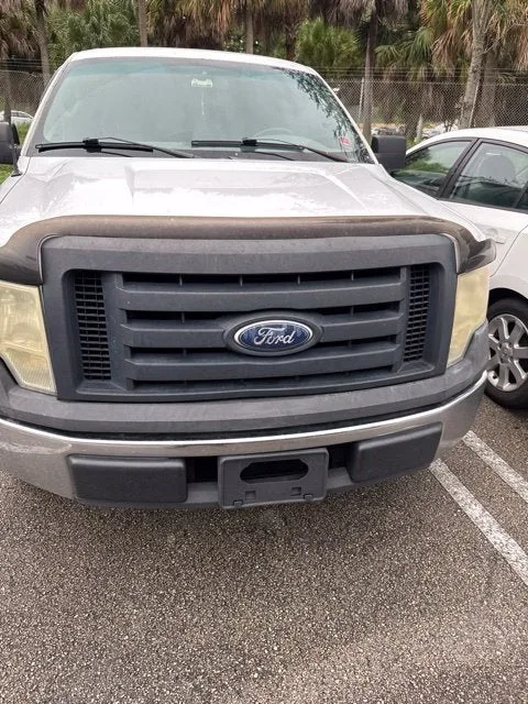 2010 Ford F-150 XL photo 10