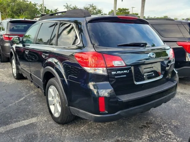 2014 Subaru Outback 2.5i Premium photo 4