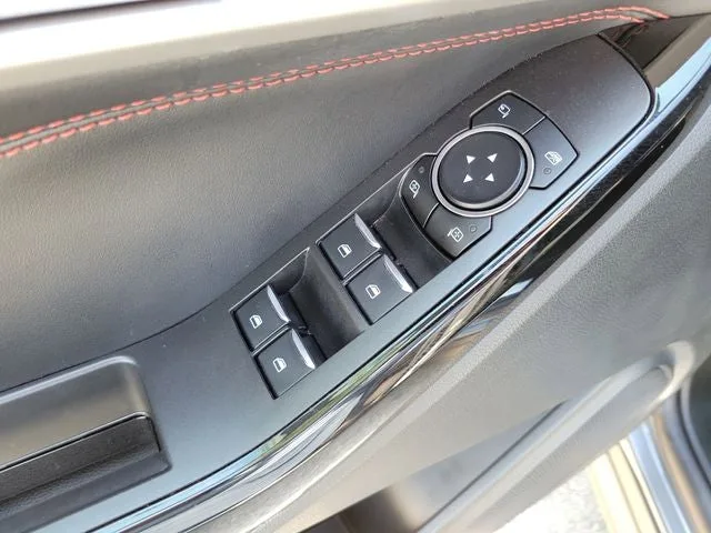 2023 Ford Explorer ST-Line photo 16
