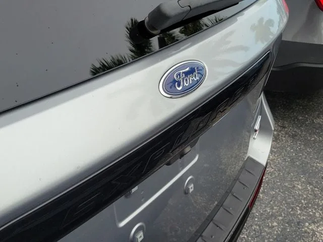 2020 Ford Explorer ST photo 5