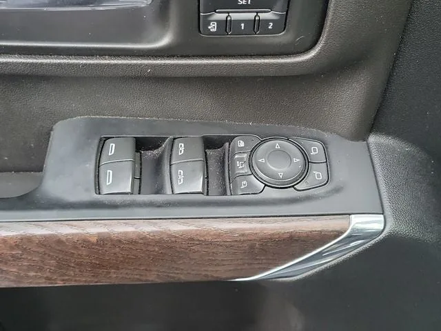 2023 GMC Sierra 2500HD Denali photo 19
